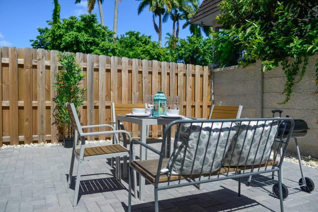 Awesome Townhouse 15 Minutes From The Beach Μαϊάμι Εξωτερικό φωτογραφία