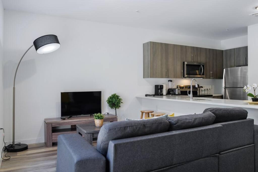 Awesome Townhouse 15 Minutes From The Beach Μαϊάμι Εξωτερικό φωτογραφία